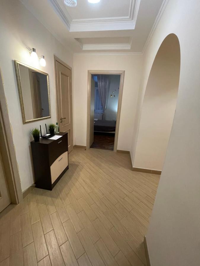 3 Rooms Apartments In The City Centr Lviv Exterior foto