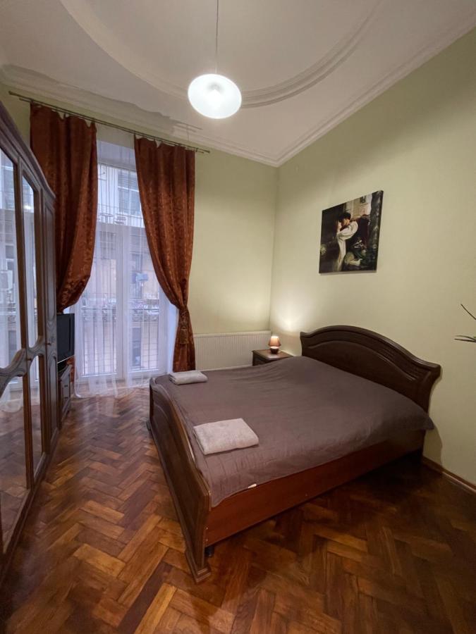 3 Rooms Apartments In The City Centr Lviv Exterior foto