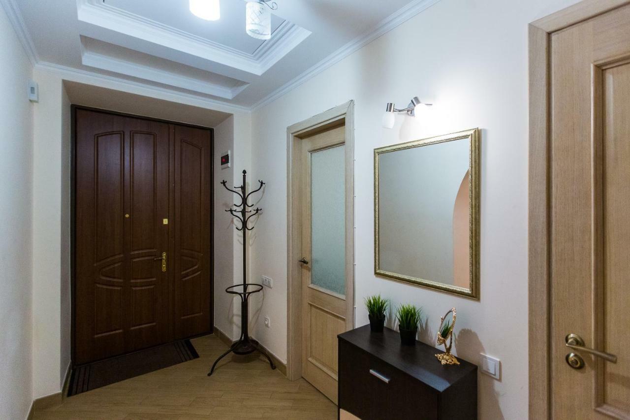 3 Rooms Apartments In The City Centr Lviv Exterior foto