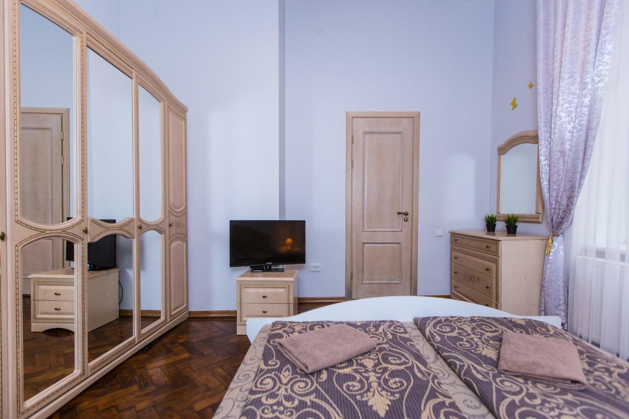 3 Rooms Apartments In The City Centr Lviv Exterior foto