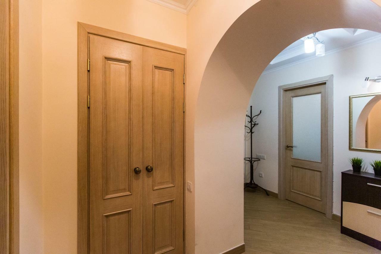 3 Rooms Apartments In The City Centr Lviv Exterior foto
