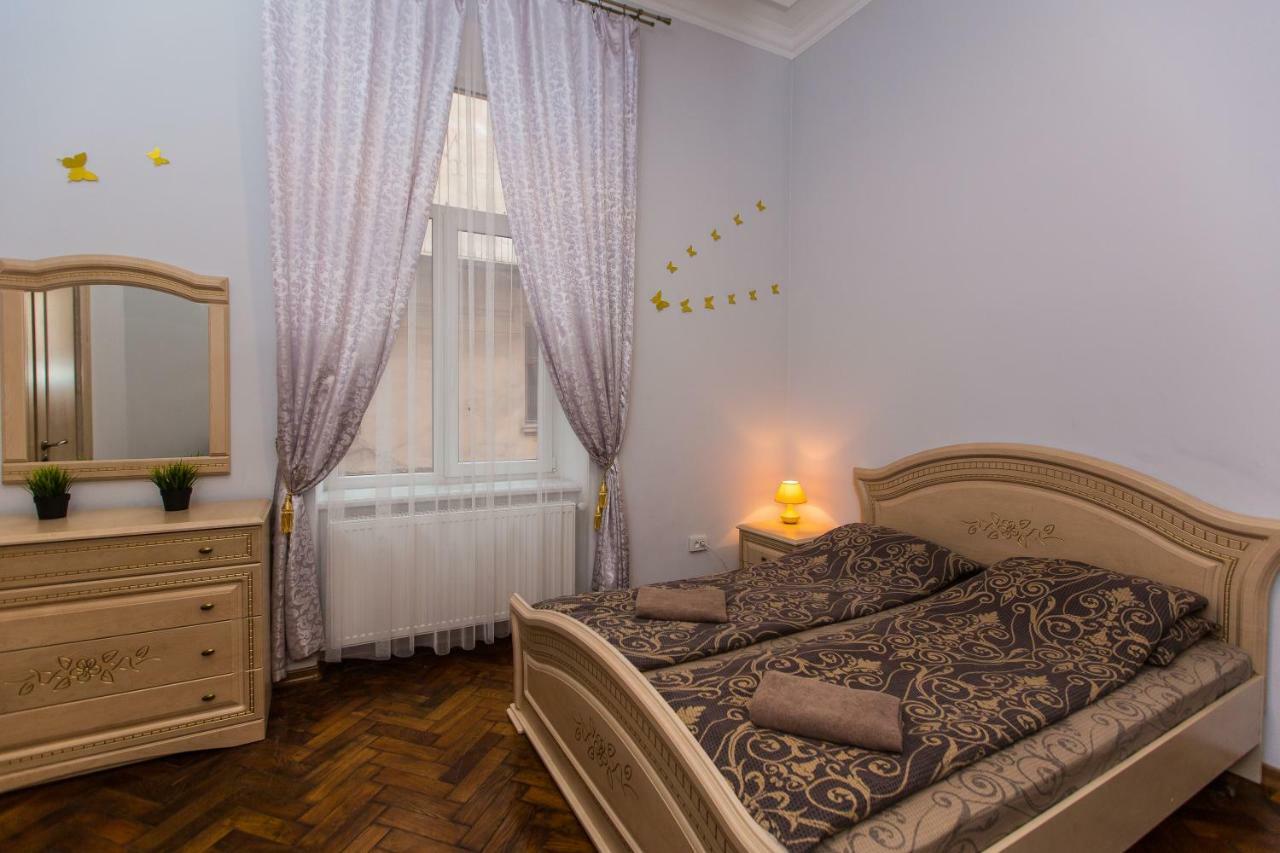 3 Rooms Apartments In The City Centr Lviv Exterior foto