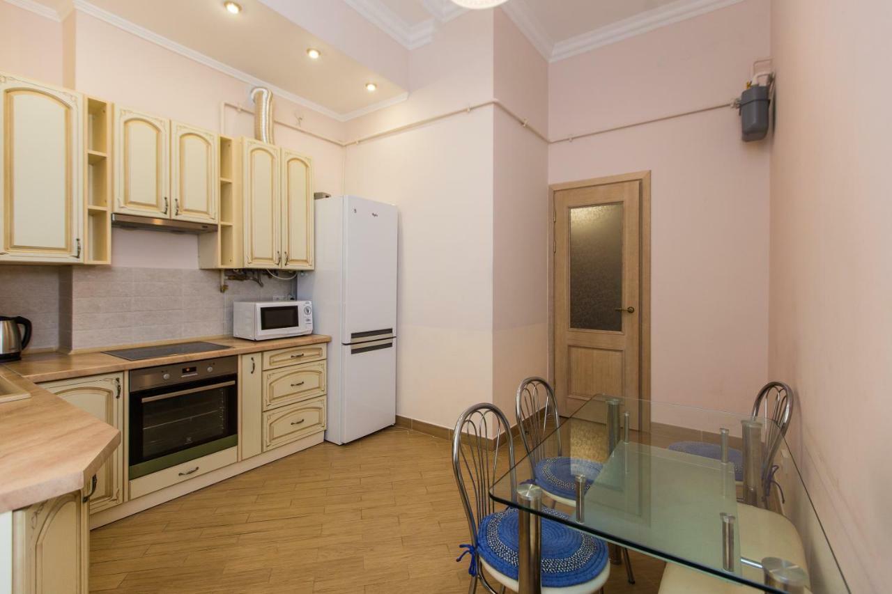 3 Rooms Apartments In The City Centr Lviv Exterior foto