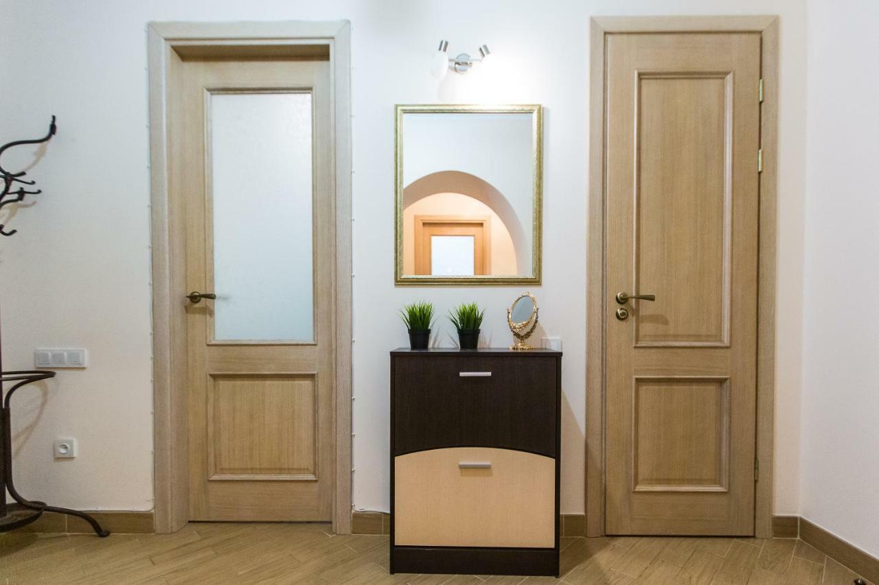 3 Rooms Apartments In The City Centr Lviv Exterior foto
