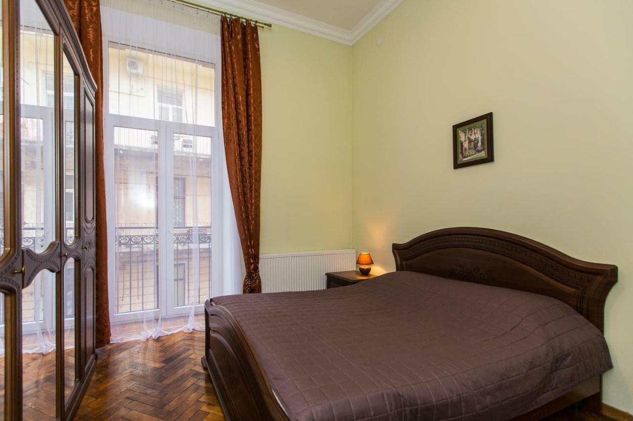 3 Rooms Apartments In The City Centr Lviv Exterior foto