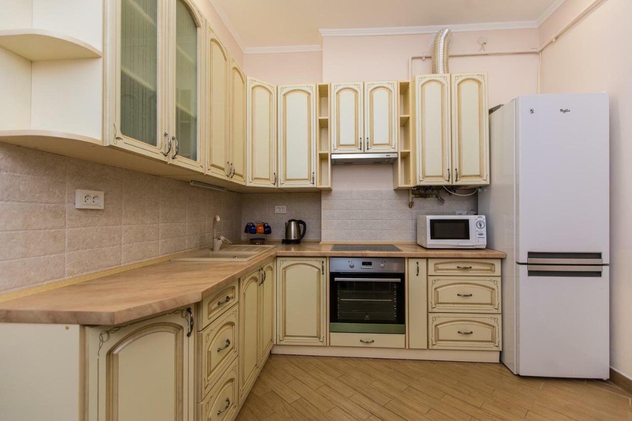 3 Rooms Apartments In The City Centr Lviv Exterior foto