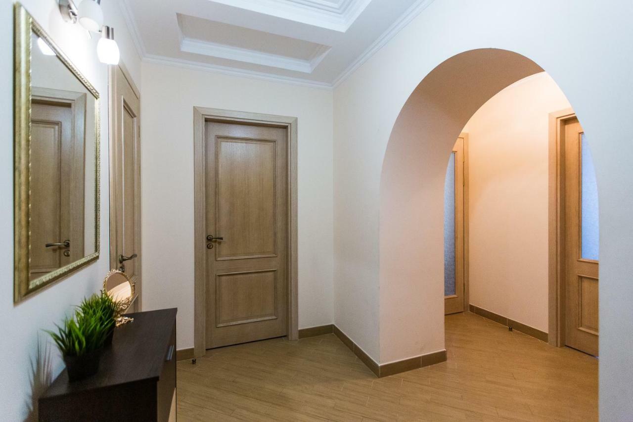 3 Rooms Apartments In The City Centr Lviv Exterior foto