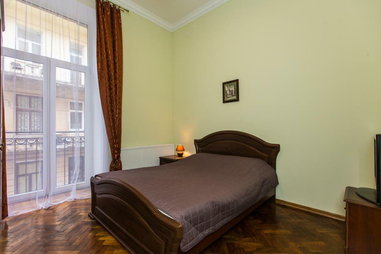 3 Rooms Apartments In The City Centr Lviv Exterior foto