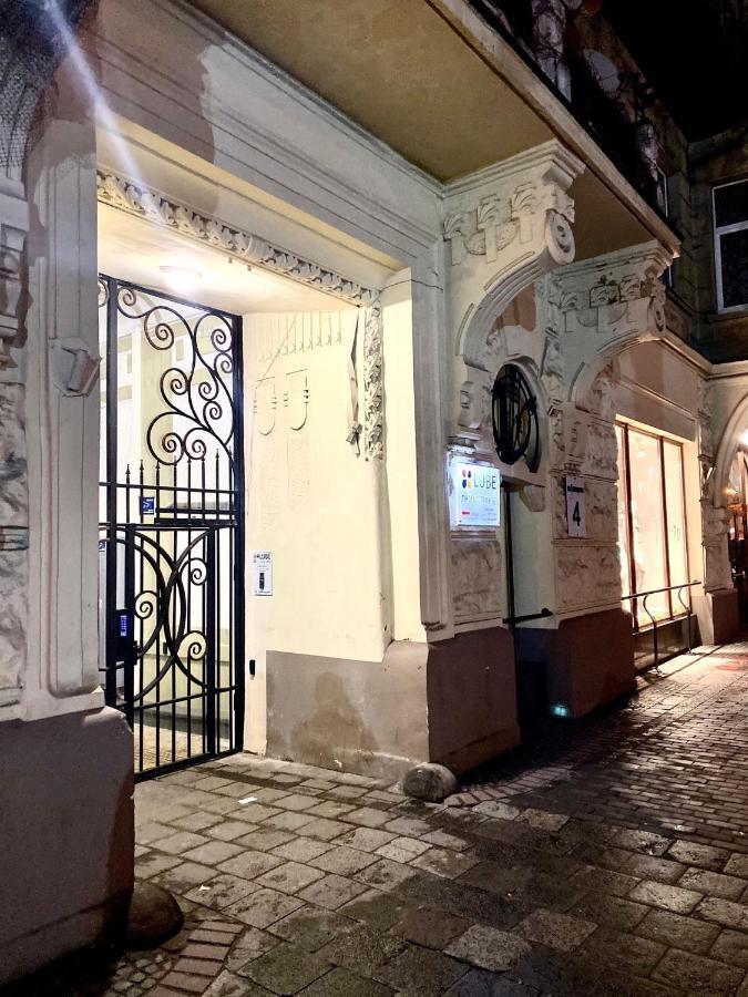 3 Rooms Apartments In The City Centr Lviv Exterior foto